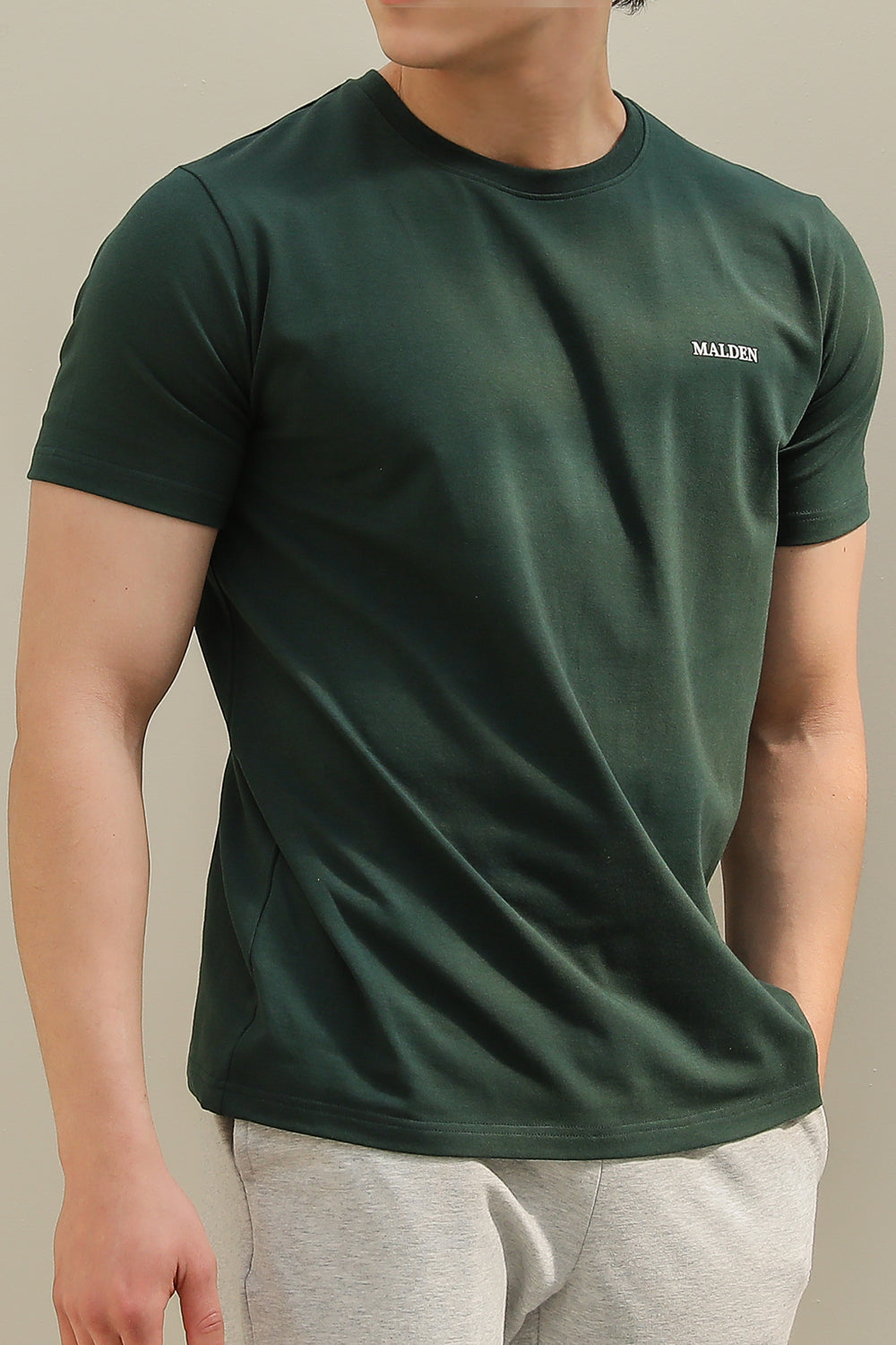 Standard Muscle Fit Logo T-Shirt